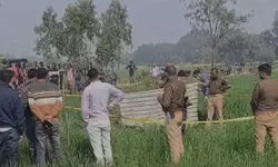 प्रतापगढ़: स्कूल जा रही थी टीचर, सनकी आशिक ने पेट्रोल डालकर जिंदा जलाया प्रतापगढ़: स्कूल जा रही थी टीचर, सनकी आशिक ने पेट्रोल डालकर जिंदा जलाया