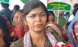 मिल्कीपुर उपचुनावः सपा की महिला जिला अध्यक्ष सरोज यादव अपने ही नेताओं पर भड़कीं, भावुक होकर कह दी ये बात मिल्कीपुर उपचुनावः सपा की महिला जिला अध्यक्ष सरोज यादव अपने ही नेताओं पर भड़कीं, भावुक होकर कह दी ये बात