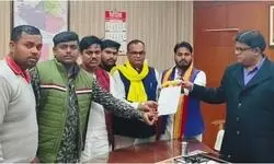 अवैध टोल पर भड़के लोग,डीएम को सौंपा ज्ञापन अवैध टोल पर भड़के लोग,डीएम को सौंपा ज्ञापन