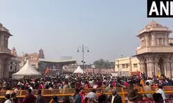 рдЕрдпреЛрдзреНрдпрд╛: рд╢рд╣рд░ рдХреЗ рдирд┐рд╡рд╛рд╕рд┐рдпреЛрдВ рд╕реЗ рдЬреНрдпрд╛рджрд╛ рд╕рдВрдЦреНрдпрд╛ рдореЗрдВ рдкрд╣реБрдВрдЪреЗ рднрдХреНрдд, рдЯреВрдЯреЗ рднреАрдбрд╝ рдХреЗ рд╕рд╛рд░реЗ рд░рд┐рдХреЙрд░реНрдб; рдЗрд╕ рддрд░рд╣ рд╣реЛ рд░рд╣реА рд╕реБрд░рдХреНрд╖рд╛ рдЕрдпреЛрдзреНрдпрд╛: рд╢рд╣рд░ рдХреЗ рдирд┐рд╡рд╛рд╕рд┐рдпреЛрдВ рд╕реЗ рдЬреНрдпрд╛рджрд╛ рд╕рдВрдЦреНрдпрд╛ рдореЗрдВ рдкрд╣реБрдВрдЪреЗ рднрдХреНрдд, рдЯреВрдЯреЗ рднреАрдбрд╝ рдХреЗ рд╕рд╛рд░реЗ рд░рд┐рдХреЙрд░реНрдб; рдЗрд╕ рддрд░рд╣ рд╣реЛ рд░рд╣реА рд╕реБрд░рдХреНрд╖рд╛