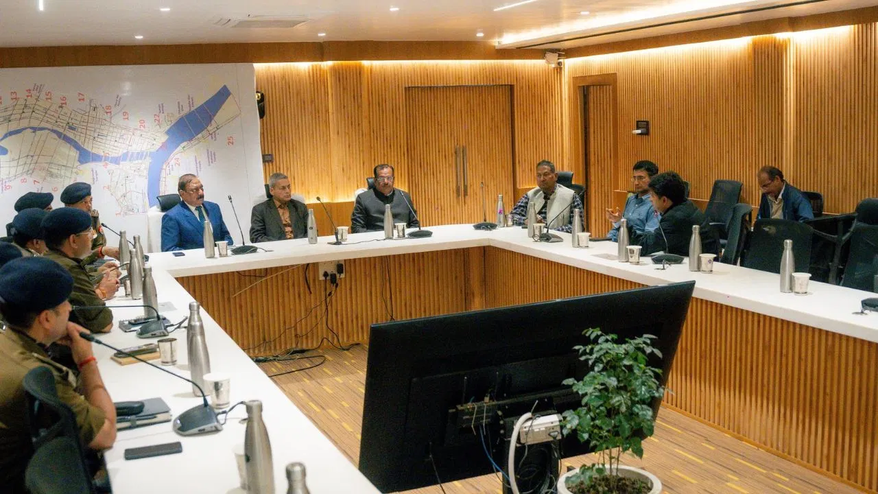 प्रयागराज महाकुंभ- ये 5 सवाल, जिनके जवाब तलाश रही जांच करने वाली टीम, फिर होगा एक-एक पर एक्शन! प्रयागराज महाकुंभ- ये 5 सवाल, जिनके जवाब तलाश रही जांच करने वाली टीम, फिर होगा एक-एक पर एक्शन!