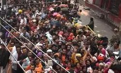 काशी में आस्था का सैलाब: सड़कों से गंगा घाटों तक लगी कतारें, जयकारों से गूंज रहा आसमान काशी में आस्था का सैलाब: सड़कों से गंगा घाटों तक लगी कतारें, जयकारों से गूंज रहा आसमान