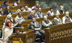 एक फरवरी से दोबारा उठ गई मोदी लहर? जानें बजट से मिडिल क्लास क्यों होगा खुश एक फरवरी से दोबारा उठ गई मोदी लहर? जानें बजट से मिडिल क्लास क्यों होगा खुश