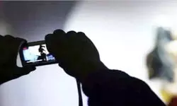 ससुरालवालों ने बेशर्मी की सारी हदें कर दीं पार... पैसों के लिए बहू की खींची नग्न तस्वीर; ...और फिर ससुरालवालों ने बेशर्मी की सारी हदें कर दीं पार... पैसों के लिए बहू की खींची नग्न तस्वीर; ...और फिर