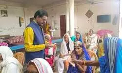 बाराबंकी के बृद्धा आश्रम में रंगा रंग कार्यक्रम के साथ मनाई गई बसन्त पंचमी बाराबंकी के बृद्धा आश्रम में रंगा रंग कार्यक्रम के साथ मनाई गई बसन्त पंचमी