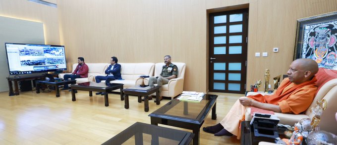 प्रयागराज: महाकुंभ में तीसरा अमृत स्नान, हजारों ने लगाई पवित्र डुबकी, सुबह 3.30 बजे से सीएम योगी ने रखी नजर प्रयागराज: महाकुंभ में तीसरा अमृत स्नान, हजारों ने लगाई पवित्र डुबकी, सुबह 3.30 बजे से सीएम योगी ने रखी नजर