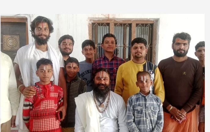 रामनगरी अयोध्या में अनूठा जन्मोत्सव: सेवा तथा परोपकार का संदेश रामनगरी अयोध्या में अनूठा जन्मोत्सव: सेवा तथा परोपकार का संदेश