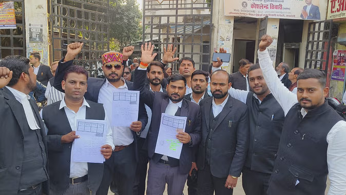 महंत राजूदास के खिलाफ परिवाद दाखिल, नोटिस जारी करने का दिया आदेश महंत राजूदास के खिलाफ परिवाद दाखिल, नोटिस जारी करने का दिया आदेश