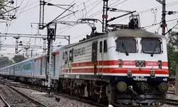 ट्रेन के डिब्बे में महिला ने दिया बच्ची को जन्म, RPF ने यात्रियों की मदद से कराई डिलीवरी ट्रेन के डिब्बे में महिला ने दिया बच्ची को जन्म, RPF ने यात्रियों की मदद से कराई डिलीवरी