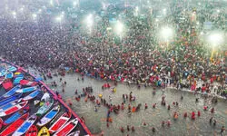 महाकुंभ में उमड़ा आस्था का महासागर, संगम में डुबकी लगाने वाले की संख्या 40 करोड़ के पार महाकुंभ में उमड़ा आस्था का महासागर, संगम में डुबकी लगाने वाले की संख्या 40 करोड़ के पार