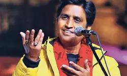 अहंकार ईश्वर का भोजन, AAP की हार पर कुमार विश्वास का तंज अहंकार ईश्वर का भोजन, AAP की हार पर कुमार विश्वास का तंज