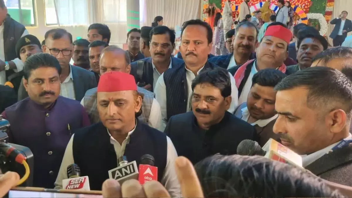 दिल्ली की हार से आइएनडीआइए और मजबूत होगा, इस हार से सीख लेते हुए आने वाले समय के लिए रास्ता बनाएंगे- अखिलेश यादव दिल्ली की हार से आइएनडीआइए और मजबूत होगा, इस हार से सीख लेते हुए आने वाले समय के लिए रास्ता बनाएंगे- अखिलेश यादव