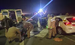 लखनऊ एक्सप्रेस-वे पर भीषण हादसा, अज्ञात वाहन से भिड़ी कार; एक ही परिवार के तीन सदस्यों की मौत लखनऊ एक्सप्रेस-वे पर भीषण हादसा, अज्ञात वाहन से भिड़ी कार; एक ही परिवार के तीन सदस्यों की मौत