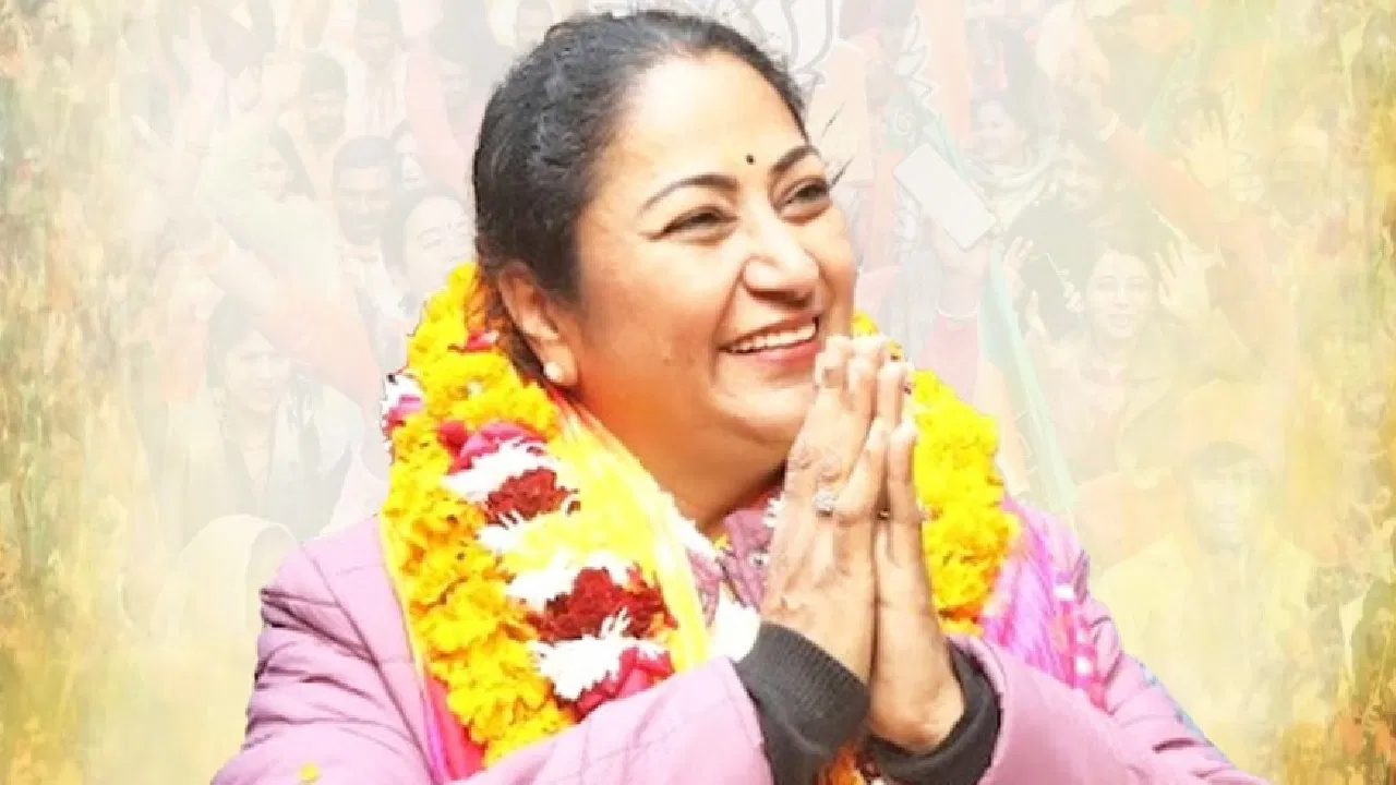 रेखा गुप्ता BJP की मास्टरस्ट्रोक! दिल्ली CM के लिए ‘बनिया’ और ‘महिला’ चेहरा पर मुहर क्यों? जानें रणनीति रेखा गुप्ता BJP की मास्टरस्ट्रोक! दिल्ली CM के लिए ‘बनिया’ और ‘महिला’ चेहरा पर मुहर क्यों? जानें रणनीति