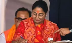 CM रेखा गुप्ता के बाद किसके पास सबसे ज्यादा विभाग? भाजपा ने AAP को घेरने की बनाई खास रणनीति CM रेखा गुप्ता के बाद किसके पास सबसे ज्यादा विभाग? भाजपा ने AAP को घेरने की बनाई खास रणनीति