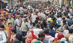 काशी में ऐसी होगी महाशिवरात्रि : त्रिवेणी के जल से शिवभक्त करेंगे स्नान, महाकुंभ से आया एक टैंकर संगम का जल