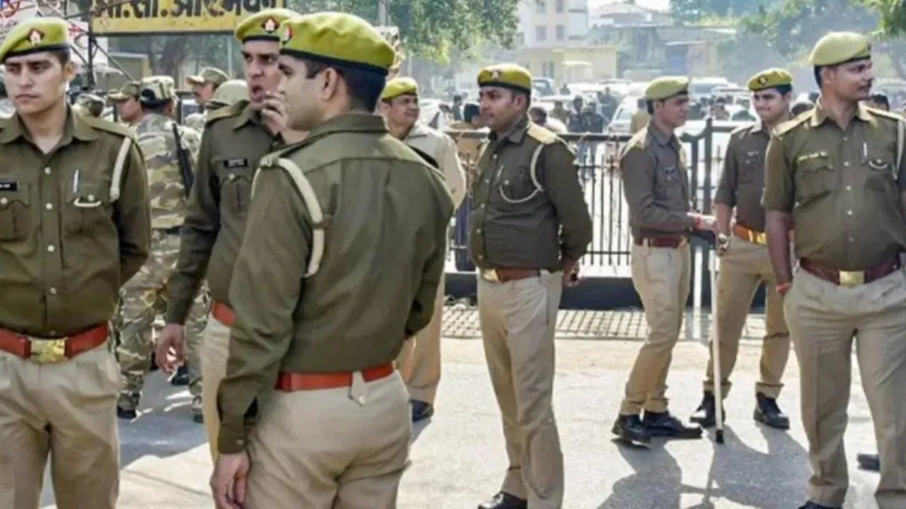 ‘होली मनाओगे तो बिछा देंगे लाशें…’ हिंदू समुदाय के लोगों पर किया जानलेवा हमला, बरेली में तनाव कायम ‘होली मनाओगे तो बिछा देंगे लाशें…’ हिंदू समुदाय के लोगों पर किया जानलेवा हमला, बरेली में तनाव कायम