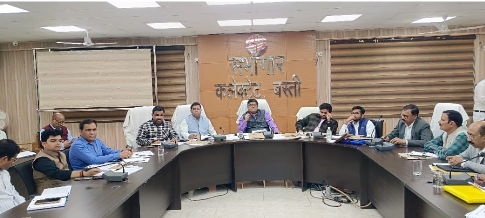 जिलाधिकारी रवीश गुप्ता की अध्यक्षता में कलेक्ट्रेट सभागार में आई0जी0आर0एस0 की समीक्षा बैठक सम्पन्न जिलाधिकारी रवीश गुप्ता की अध्यक्षता में कलेक्ट्रेट सभागार में आई0जी0आर0एस0 की समीक्षा बैठक सम्पन्न