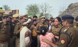 कासगंज में घर में घुसकर छोटी की हत्या, बड़ी बहन को उठाकर ले गए युवक