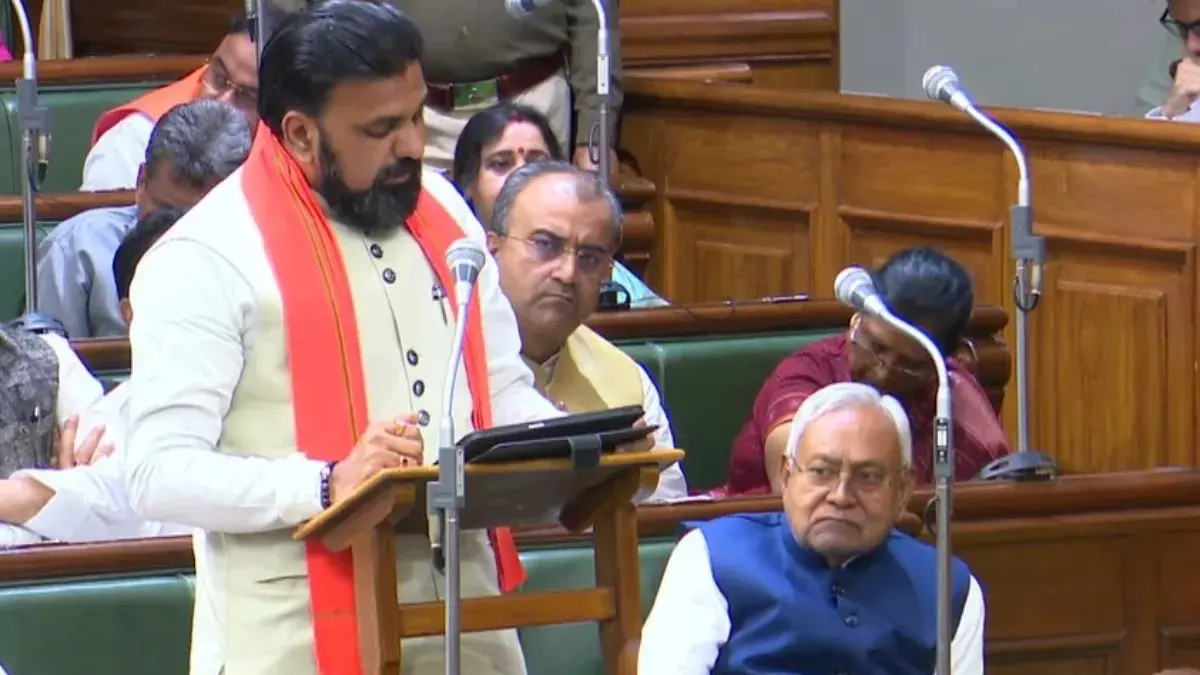 डिप्टी CM सम्राट चौधरी ने पेश किया ₹3 लाख 17 हजार करोड़ का बजट, यहां जानें प्रमुख घोषणाएं