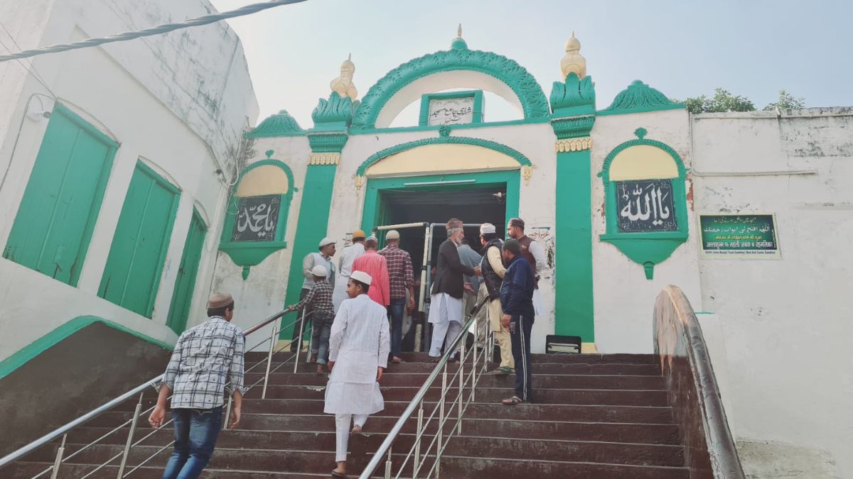 संभल में रमजान के दौरान मस्जिदों में लाउडस्पीकर की इजाजत नहीं, एसपी के निर्देश; मौलाना ने दी नसीहत