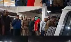 चंदौली: रेलवे प्रमोशन की परीक्षा में भ्रष्टाचार का बड़ा खेल उजागर, करीब 26 लोको पायलट समेत रेल कर्मचारी को हिरासत में लेकर सीबीआई टीम कर रही है पूछताछ...