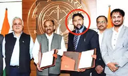 लखनऊ : 13,500 करोड़ का एमओयू करने वाला ठेकेदार निकला ठग... भाग रहा था विदेश, ईडी ने एयरपोर्ट से दबोचा