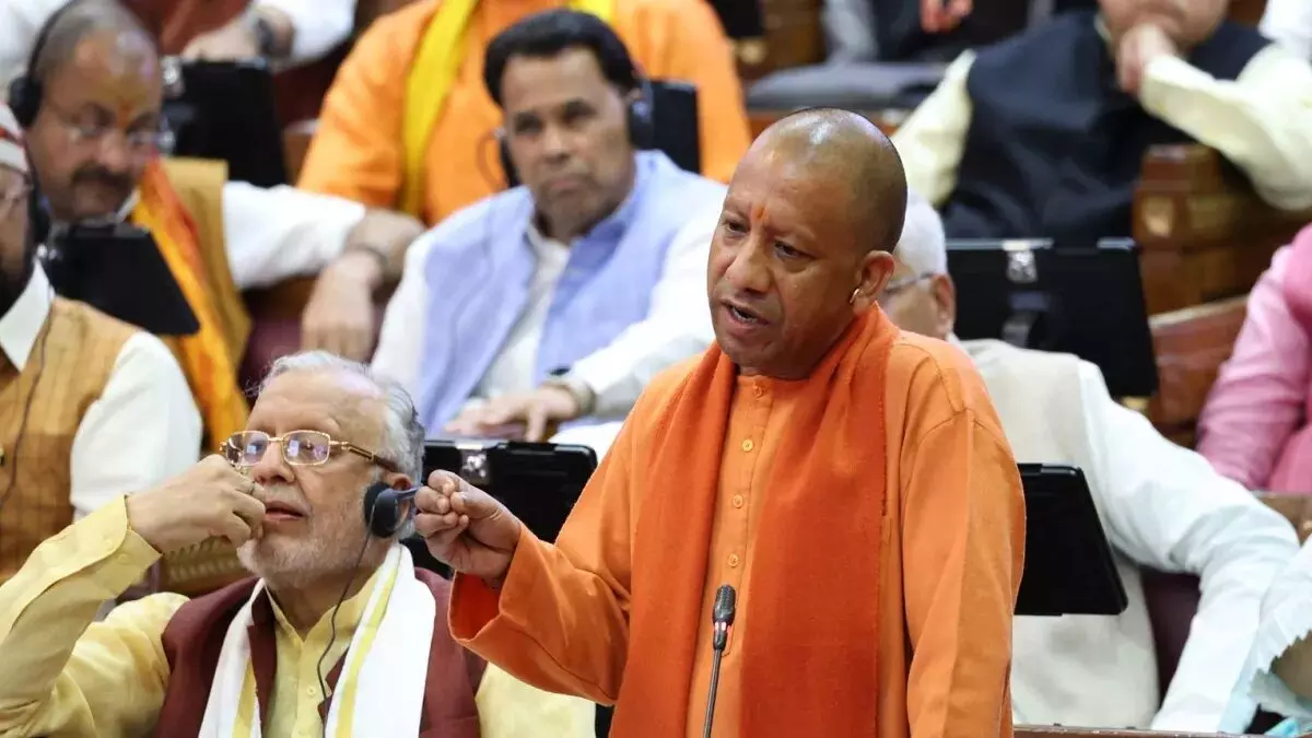 अंसल के मुद्दे पर CM योगी ने सपा को घेरा, कहा- धोखाधड़ी करने वालों को पाताल से भी खोज निकालेंगे अंसल के मुद्दे पर CM योगी ने सपा को घेरा, कहा- धोखाधड़ी करने वालों को पाताल से भी खोज निकालेंगे