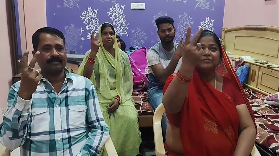 महाकुंभ 2025; नाव वाले ने 45 दिन में कमाए 30 करोड़ रुपये, पीएम मोदी और सीएम योगी की तारीफ की महाकुंभ 2025; नाव वाले ने 45 दिन में कमाए 30 करोड़ रुपये, पीएम मोदी और सीएम योगी की तारीफ की