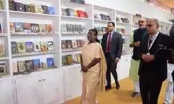 राष्ट्रपति ने किया साहित्य अकादमी के स्टॉल का अवलोकन