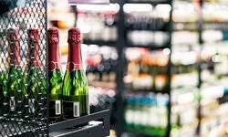 आवंटित हुईं शराब की करीब 26 हजार दुकानें, पहली अप्रैल से एक ही जगह बिकेगी बियर-अंग्रेजी शराब