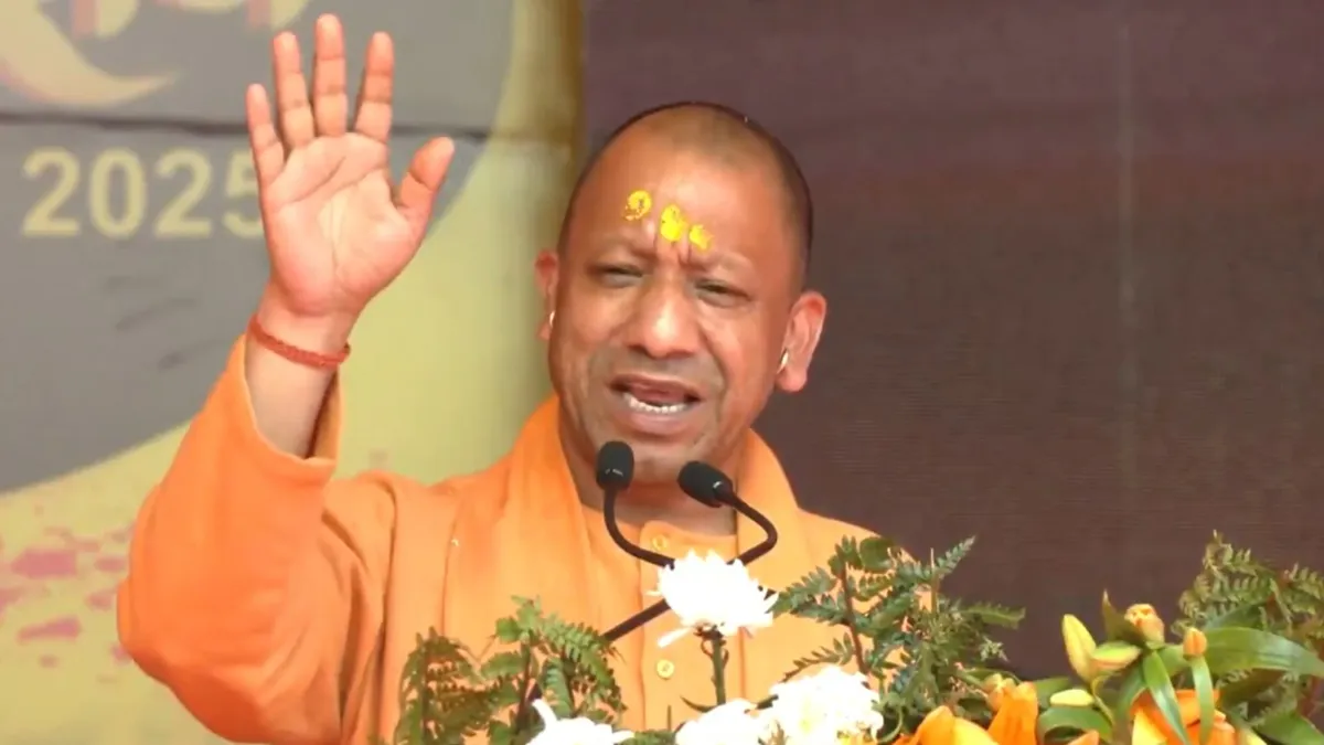 काशी और अयोध्या के बाद अब मथुरा की बारी, ऐसा क्यों बोले योगी आदित्यनाथ? काशी और अयोध्या के बाद अब मथुरा की बारी, ऐसा क्यों बोले योगी आदित्यनाथ?