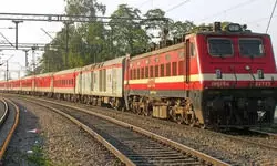 चारबाग स्टेशन पर ट्रेन को उड़ा दिया जाएगा, अयोध्या एक्सप्रेस में बम होने की मिली धमकी; मचा हड़कंप