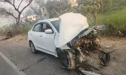 कुशीनगर : पेड़ से टकराई तेज रफ्तार अनियंत्रित कार, दो महिला समेत चार घायल