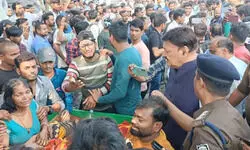 DSP ट्रैफिक ने लगाई ऐसी डांट… फल विक्रेता को आ गया हार्ट अटैक, मौत के बाद आगजनी; लोगों ने काटा बवाल