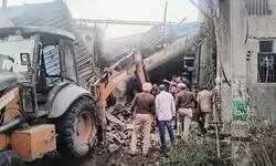 पंजाब में बॉयलर फटने से गिरी बिल्डिंग की छत, 20 मजदूर दबे; 14 निकले सुरक्षित, मलबे में छह की तलाश