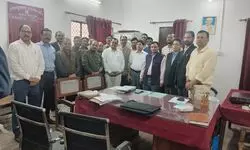 वाराणसी जोन के एडिशनल कमिश्नर ने “ब्याज माफ़ी योजना की“ की समीक्षा बैठक: