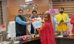 निःशुल्क गैस सिलेण्डर रिफिल वितरण कार्यक्रम का लाइव प्रसारण हुआ