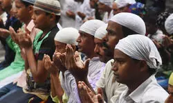 सड़क पर भिड़े नमाजी, जमकर हुई मारपीट... पथराव, चार लोग घायल, आठ गिरफ्तार