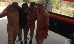 बच्चियों से गलत काम करने का आरोपित पुलिस मुठभेड़ में गिरफ्तार, दोनों पैरों में गोली लगने से हुआ गंभीर घायल