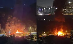 рдореБрдВрдмрдИ: рдзрд╛рд░рд╛рд╡реА рдореЗрдВ рдмрд╕ рдбрд┐рдкреЛ рдХреЗ рдкрд╛рд╕ рдЦрдбрд╝реЗ рдЯреНрд░рдХ рдореЗрдВ рд╕рд┐рд▓реЗрдВрдбрд░ рдмреНрд▓рд╛рд╕реНрдЯ, рджреЗрдЦрддреЗ рд╣реА рджреЗрдЦрддреЗ рдмрди рдЧрдпрд╛ рдЖрдЧ рдХрд╛ рдЧреЛрд▓рд╛ рдореБрдВрдмрдИ: рдзрд╛рд░рд╛рд╡реА рдореЗрдВ рдмрд╕ рдбрд┐рдкреЛ рдХреЗ рдкрд╛рд╕ рдЦрдбрд╝реЗ рдЯреНрд░рдХ рдореЗрдВ рд╕рд┐рд▓реЗрдВрдбрд░ рдмреНрд▓рд╛рд╕реНрдЯ, рджреЗрдЦрддреЗ рд╣реА рджреЗрдЦрддреЗ рдмрди рдЧрдпрд╛ рдЖрдЧ рдХрд╛ рдЧреЛрд▓рд╛