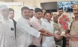 व्यापार मंडल के पदाधिकारी ने किया नए कोतवाल का स्वागत