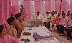 ईद की सेवइयां खिलाना चाहते हो तो, होली की गुझिया भी खानी पड़ेगी, संभल सीओ अनुज चौधरी का नया बयान ईद की सेवइयां खिलाना चाहते हो तो, होली की गुझिया भी खानी पड़ेगी, संभल सीओ अनुज चौधरी का नया बयान