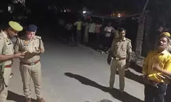 पैसे के लिए बेटे ने वृद्ध मां की गला रेतकर की हत्या, पुलिस के आने तक दरवाजे पर करता रहा इंतजार