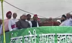 इतनी बैरिकैडिंग... मुझे आने से रोका- बड़ी मुश्किल से आ सका , ईदगाह पहुंचे अखिलेश यादव ने योगी सरकार को घेरा