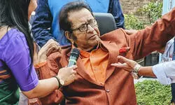 рд▓рд╛рд▓ рдмрд╣рд╛рджреБрд░ рд╢рд╛рд╕реНрддреНрд░реА рдХреА рдЧреБрдЬрд╛рд░рд┐рд╢ рдХреА рдкреВрд░реА рдХрд░рдиреЗ рдХреЗ рд▓рд┐рдП рдордиреЛрдЬ рдХреБрдорд╛рд░ рдиреЗ рдмреЗрдЪрд╛ рдерд╛ рдЕрдкрдирд╛ рдШрд░, рдлрд┐рд░ рд╕реЛрдиреЗ рдХреА рддрд░рд╣ рддрдк рдХреЗ рдирд┐рдХрд▓реА рдпреЗ рдХреНрд▓рд╛рд╕рд┐рдХ рдлрд┐рд▓реНрдо рд▓рд╛рд▓ рдмрд╣рд╛рджреБрд░ рд╢рд╛рд╕реНрддреНрд░реА рдХреА рдЧреБрдЬрд╛рд░рд┐рд╢ рдХреА рдкреВрд░реА рдХрд░рдиреЗ рдХреЗ рд▓рд┐рдП рдордиреЛрдЬ рдХреБрдорд╛рд░ рдиреЗ рдмреЗрдЪрд╛ рдерд╛ рдЕрдкрдирд╛ рдШрд░, рдлрд┐рд░ рд╕реЛрдиреЗ рдХреА рддрд░рд╣ рддрдк рдХреЗ рдирд┐рдХрд▓реА рдпреЗ рдХреНрд▓рд╛рд╕рд┐рдХ рдлрд┐рд▓реНрдо