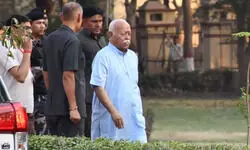 समाज को बांटने के लिए एक बड़ा वर्ग सक्रिय है, संघ प्रमुख मोहन भागवत ने BHU IIT में छात्रों संग की चर्चा