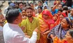 डीडीयू नगर विधायक की पहल लाई रंग, सात दिनों से आंदोलनरत महिलाओं का प्रदर्शन हुआ समाप्त, दूसरी जगह खुलेगी मदिरा की दुकान...