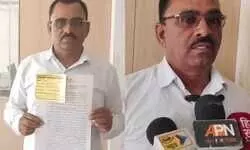 चंदौली:पूर्व प्रधान 20 लाख रुपए कर्ज देकर फंसे मुश्किल में, कर्जदार की मौत के बाद परिजनों ने किया रकम लौटाने से इनकार, एसडीम और पुलिस से लगाई न्याय की गुहार...