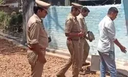 फतेहपुर।-प्रेमिका से मिलने पहुंचे शख्स की हत्या, हाथ-पैर के नाखून उखाड़े, गर्म चिमटे से दागा और नाक-कान में पेचकस डाला